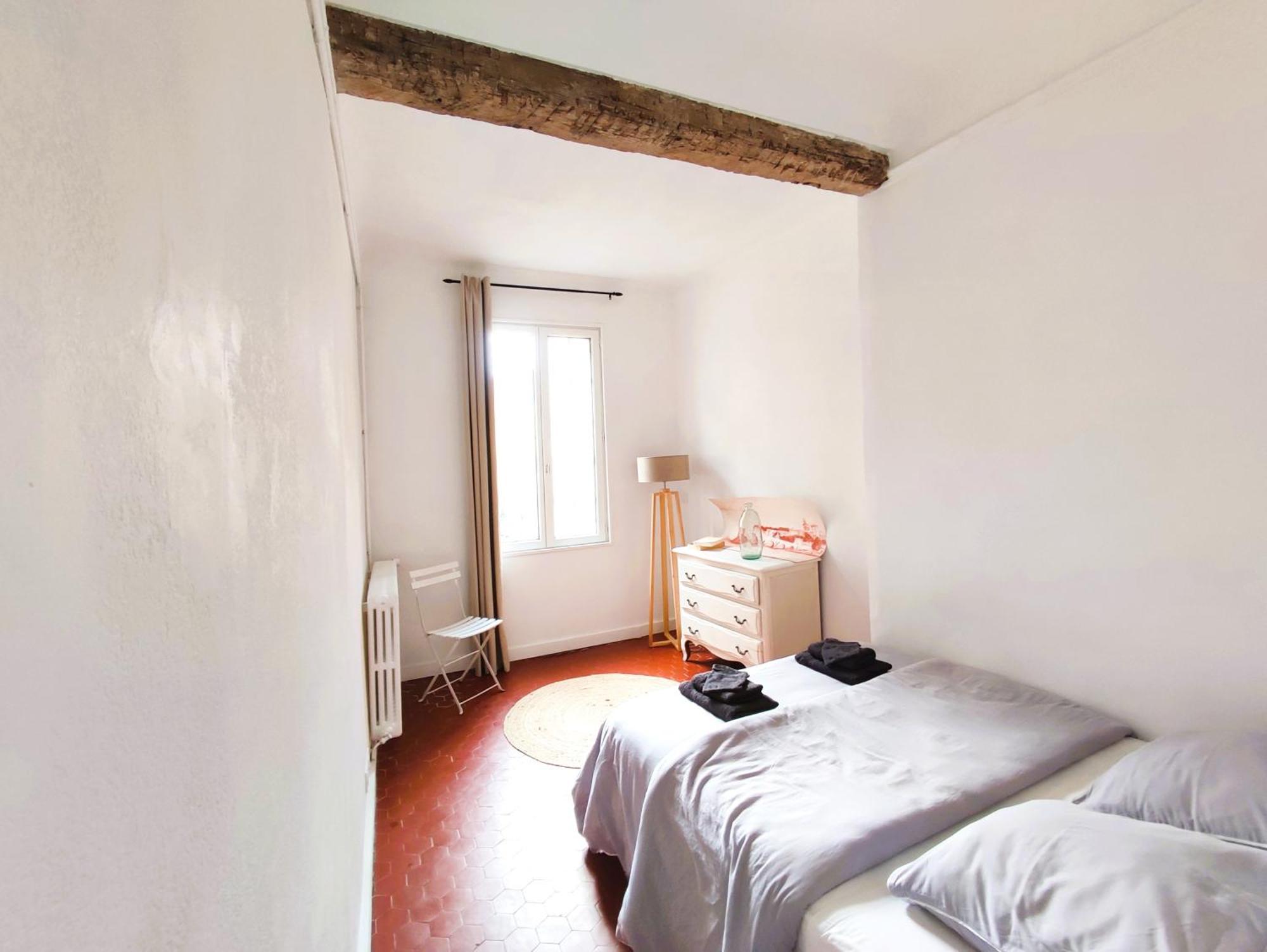 Appartement Climatise Parking Gratuit Surveille Avinhão Exterior foto